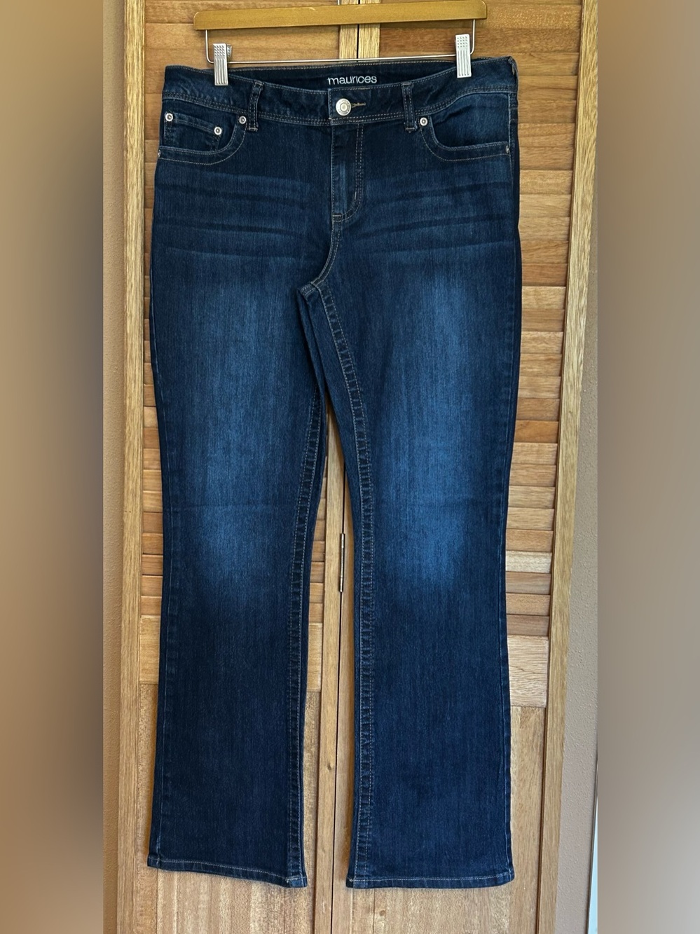 Maurices Womens size 12 Regular Midrise bootcut stretch blue jeans